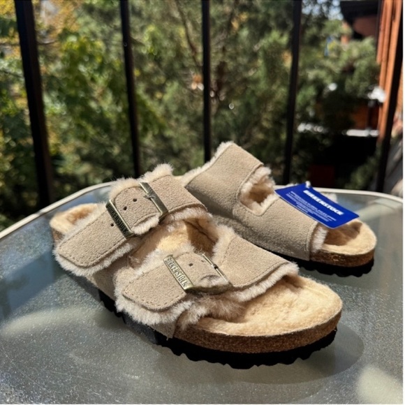 New Birkenstock Arizona Shearling Sandals in Taupe Suede 38 - Picture 4 of 13
